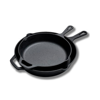 Set van twee gietijzeren skillets van Koock Amsterdam, 30 en 25 cm